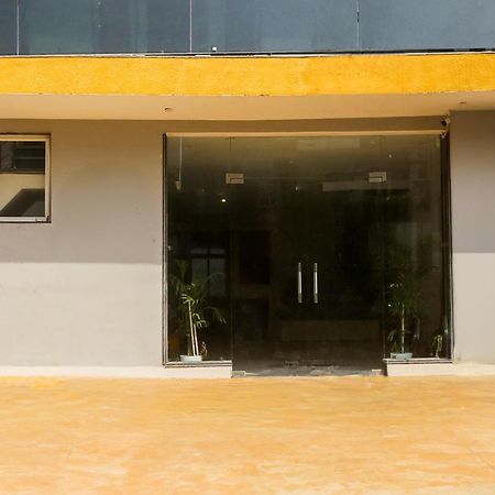 Super Townhouse Sector 69 Gurgaon Hotel Exterior photo